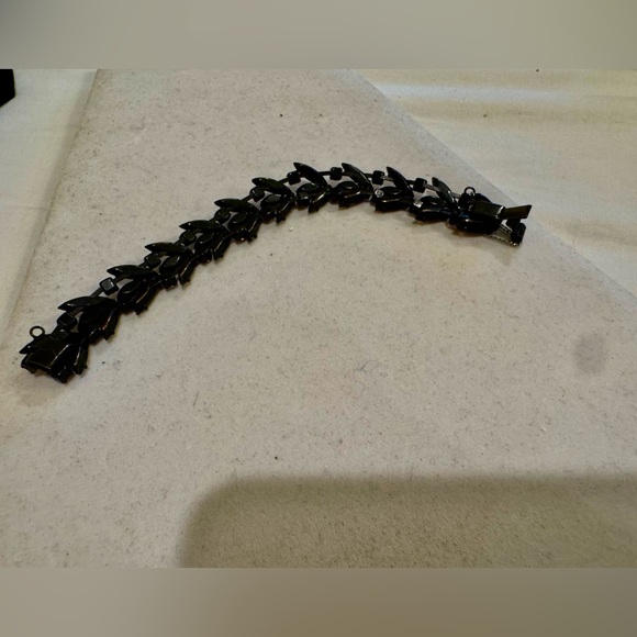 Regency red bracelet. - Picture 3 of 4
